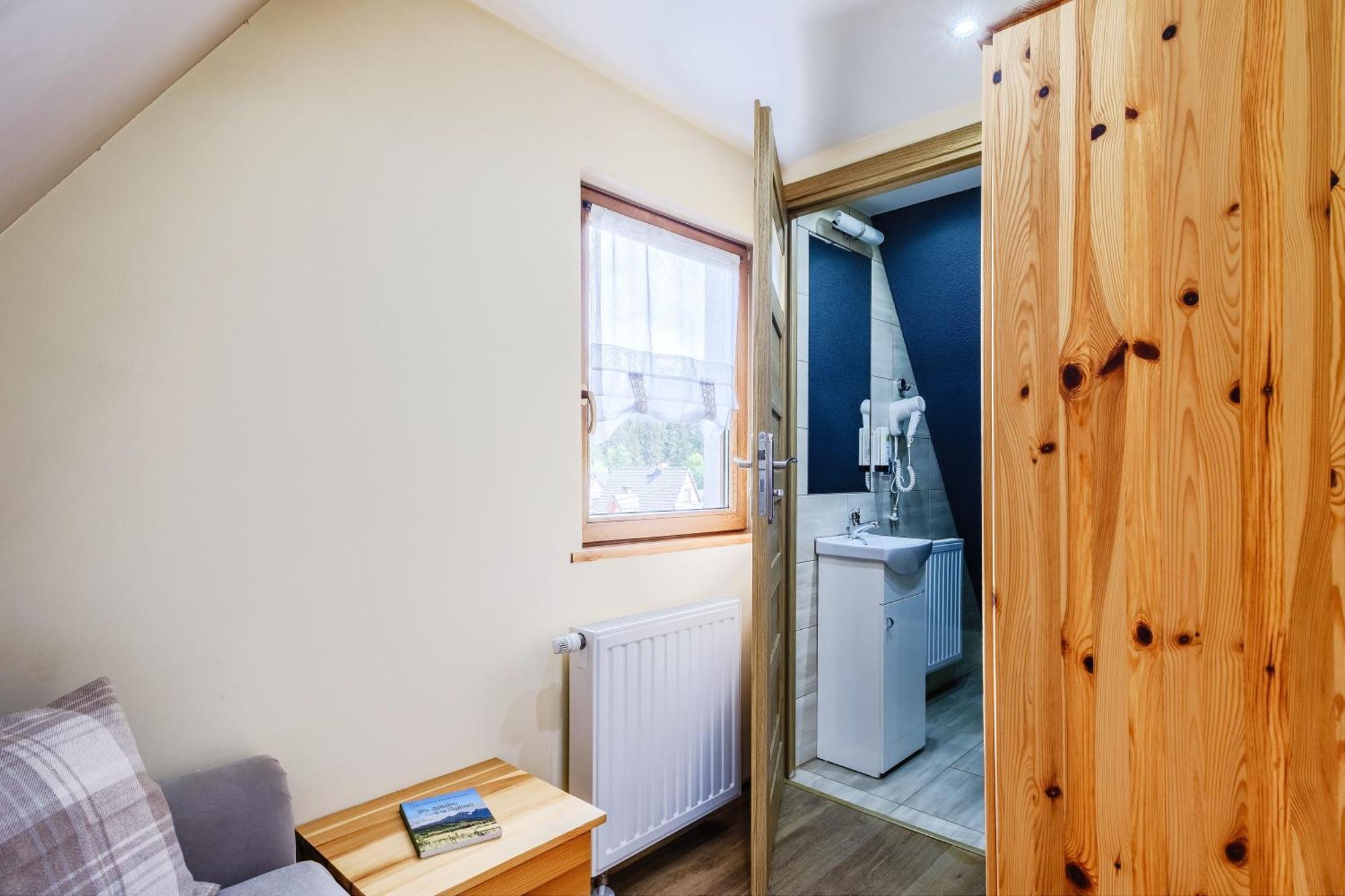 U Tatarow Apartment Suche Room photo